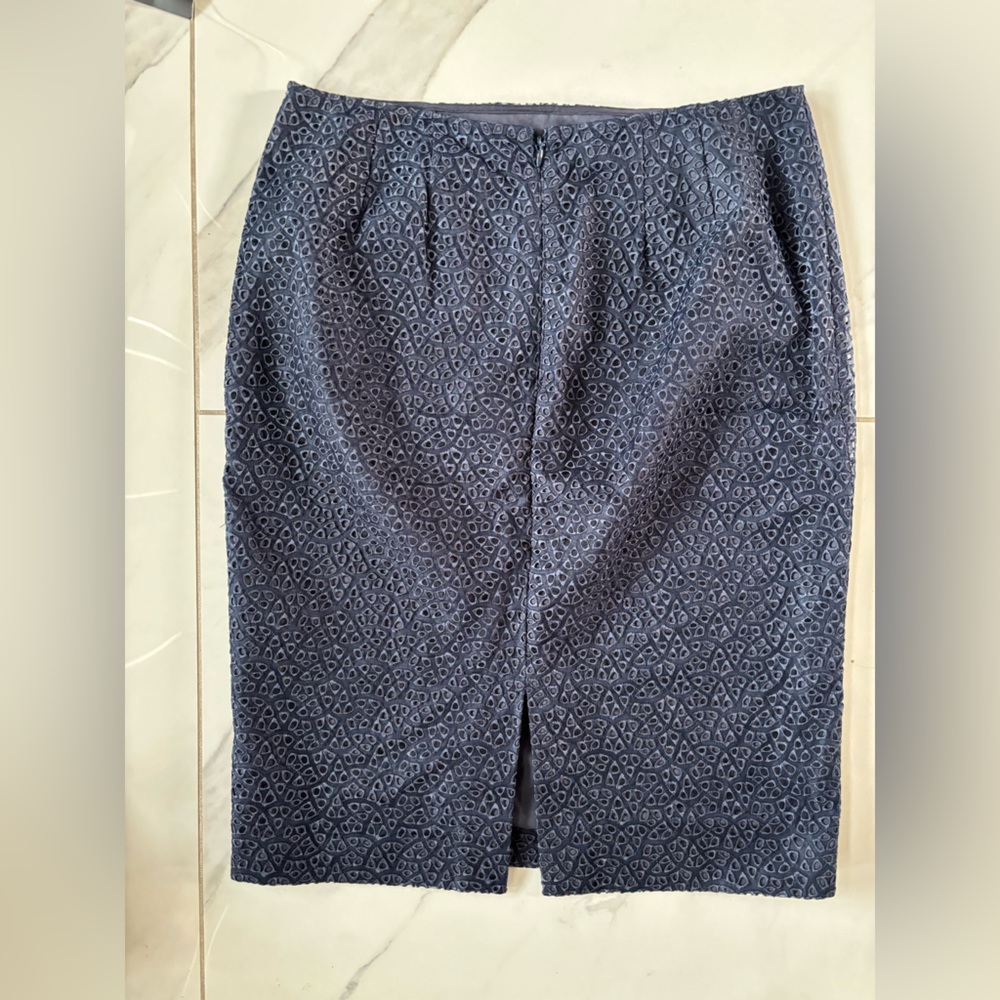 Jones New York Dark Blue Patterned Pencil Skirt - Picture 4 of 8